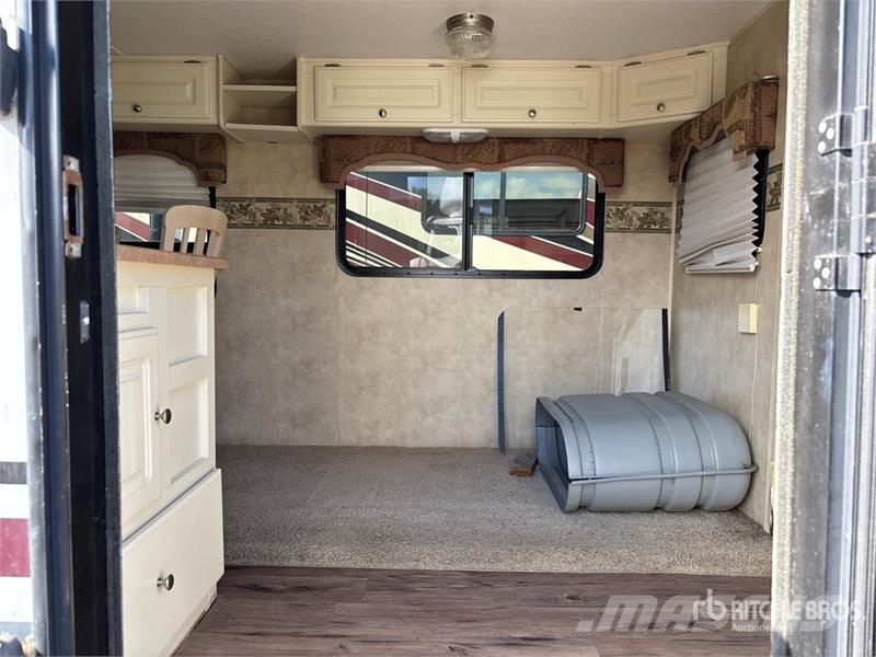 Thor Adirondack 27 ft T/A Travel Trailer Other trailers