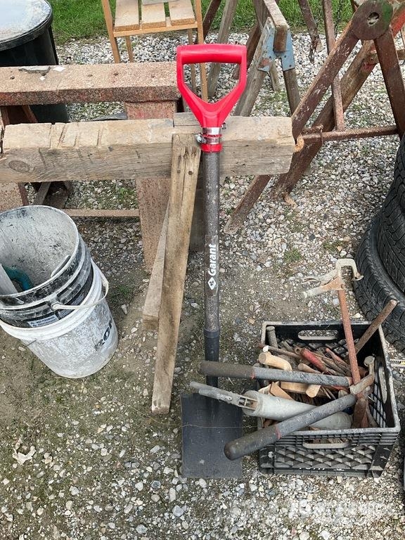 Tires and Assorted Woodshop Items Drugi deli