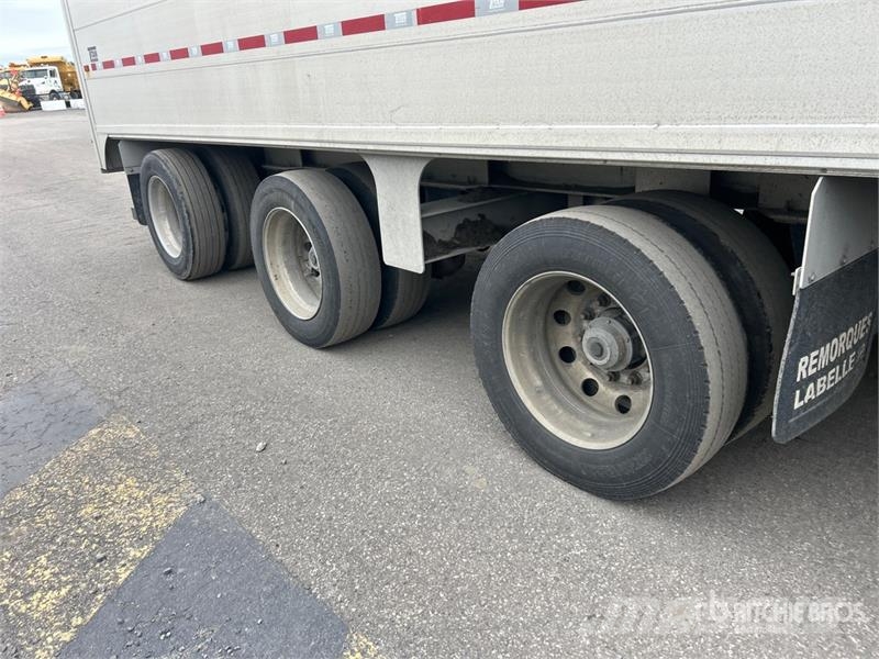Titan 53 ft x 102 in Quad/A Belly Open-Top Chip Trailer Flishenger