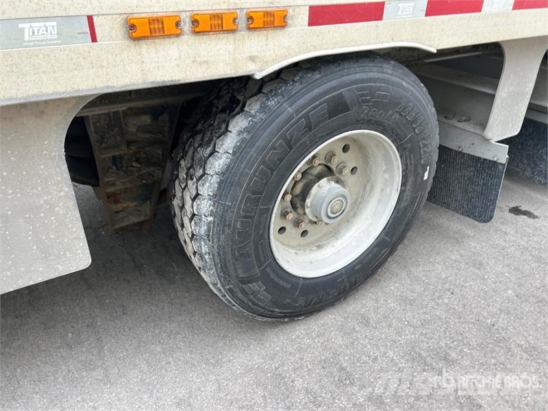 Titan 53 ft x 102 in Quad/A Open-Top Chip Trailer Flishenger
