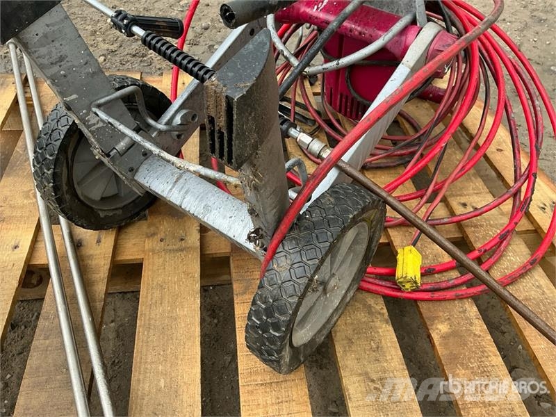 Titan XT330 Pressure Washer Düsük basinçli yikama makinalari