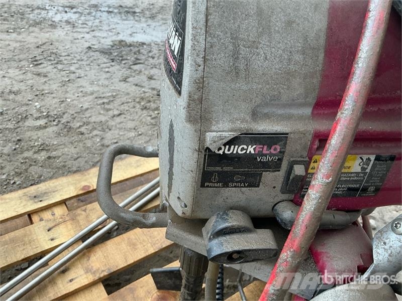 Titan XT330 Pressure Washer Düsük basinçli yikama makinalari
