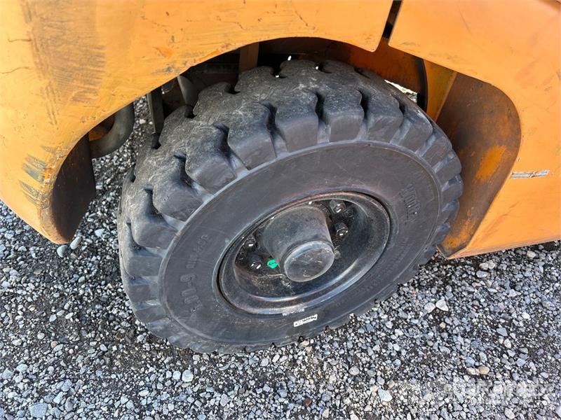 TMC 1950 kg Pneumatic Tire Forklift Andere Gabelstapler