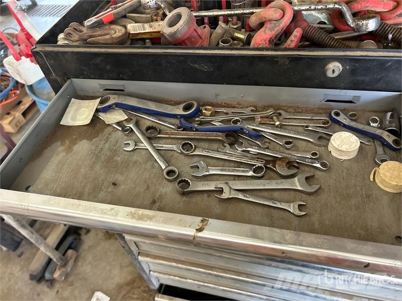 Tool Box, Quantity Of Assorted s Drugi deli