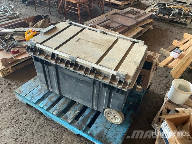 Tool box with miscellaneous tools and a storm drai Drugi deli