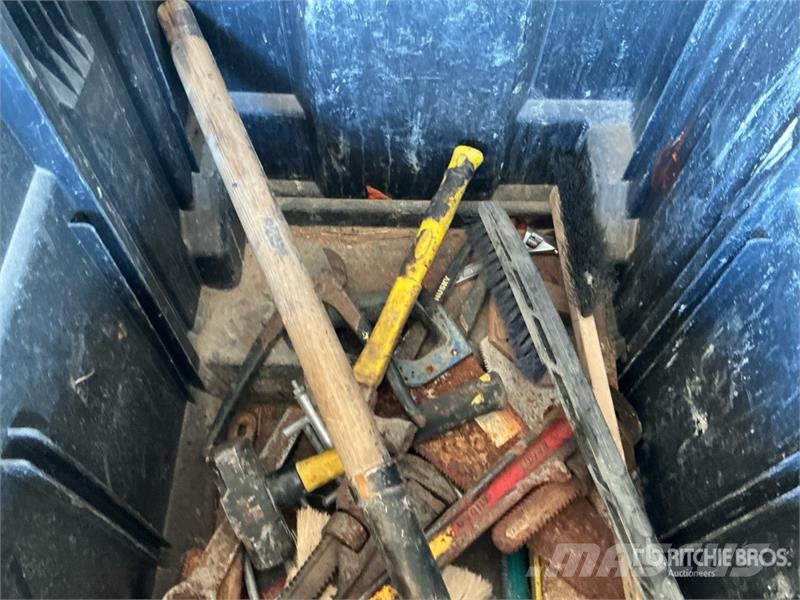 Tool box with miscellaneous tools and a storm drai Drugi deli