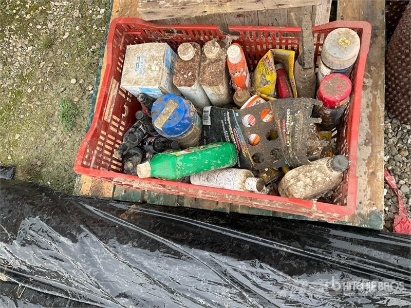 Tool boxes, parts, weather barrier Drugi deli