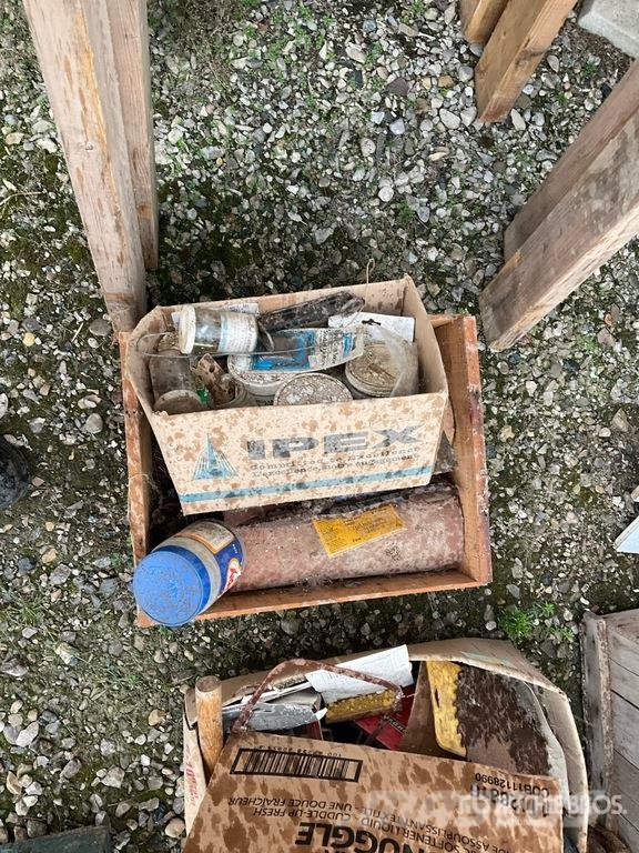 Tool boxes, parts, weather barrier Drugi deli