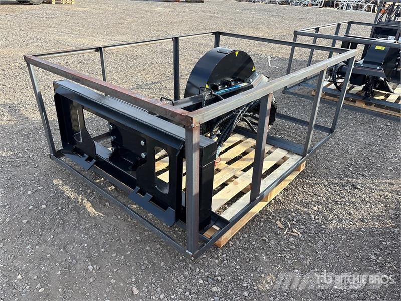  Top Cat Cat ECSSSTG200 Skid Steer Stump Grinder (U الكاسحات وقلابات التربة ذات المحركات