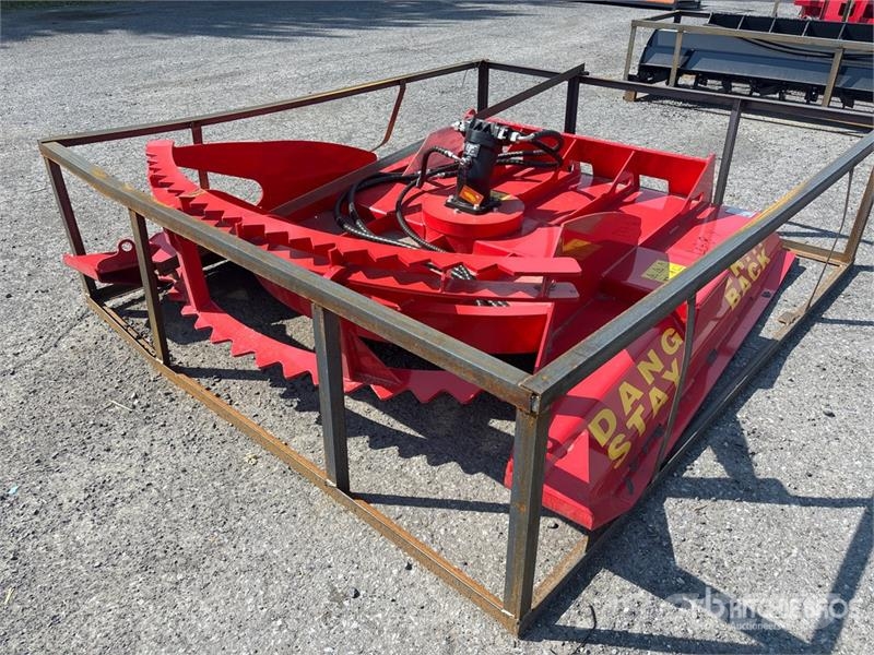 Top Cat Cat HDRC 72 in Skid Steer Brush Cutter (Un Montuojamos ir prikabinamos šienapjovės