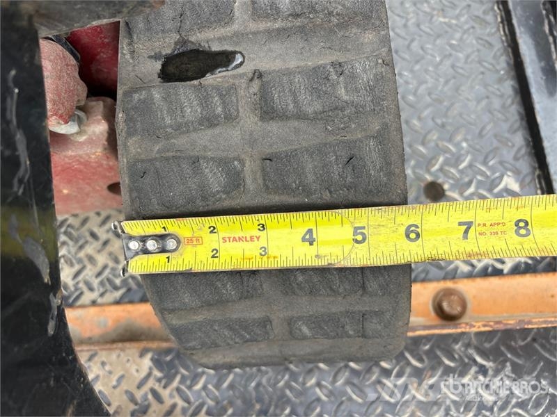 Toro Dingo TX427 Kompaktrakodók