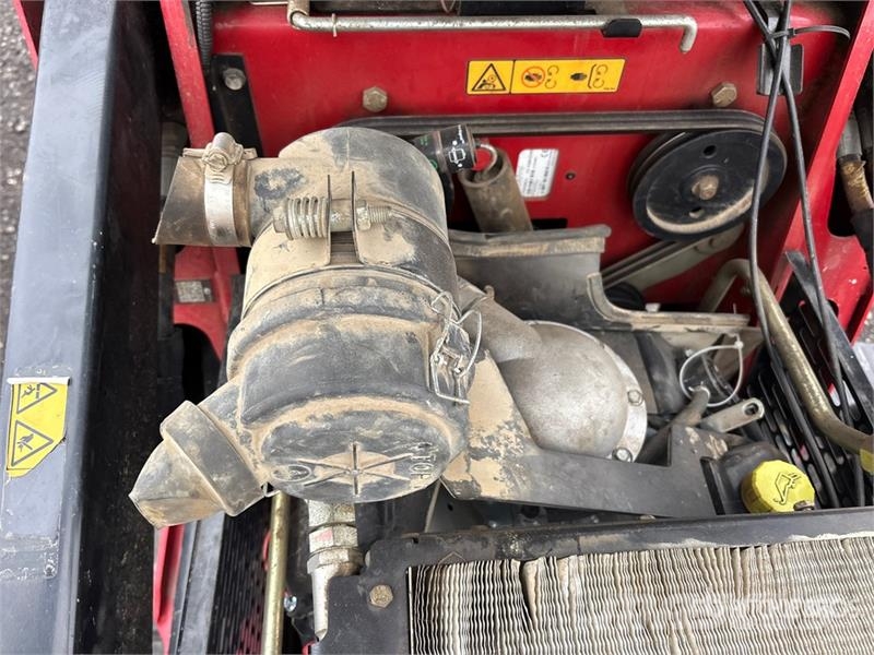 Toro Dingo TX427 Skid steer loaders