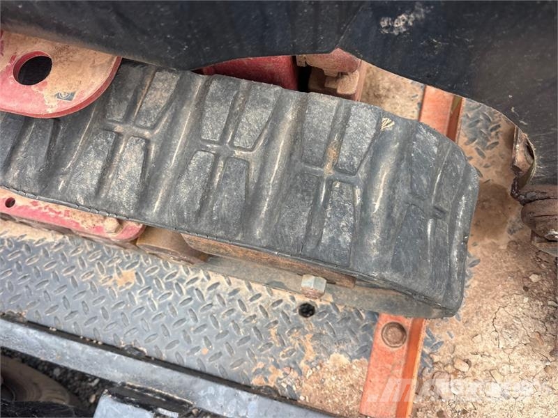 Toro Dingo TX427 Chargeuse compacte