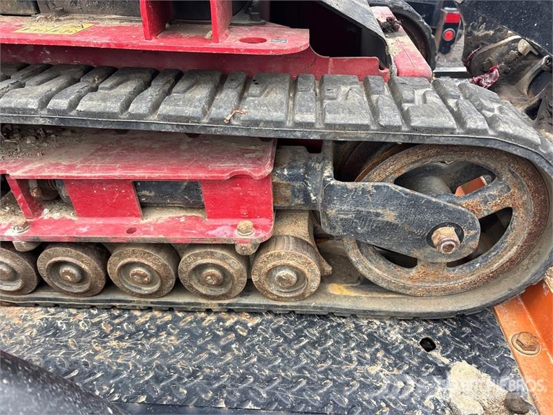 Toro Dingo TX427 Skid steer loaders