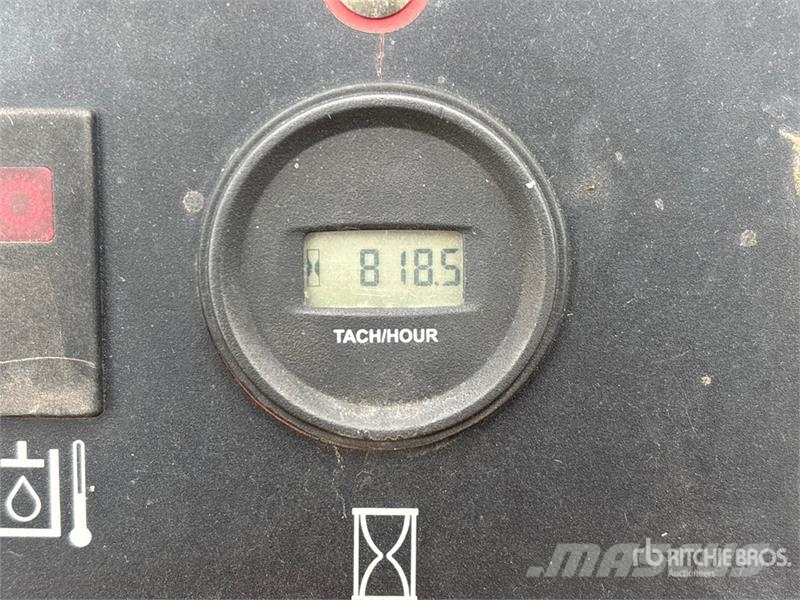 Toro Dingo TX427 Chargeuse compacte