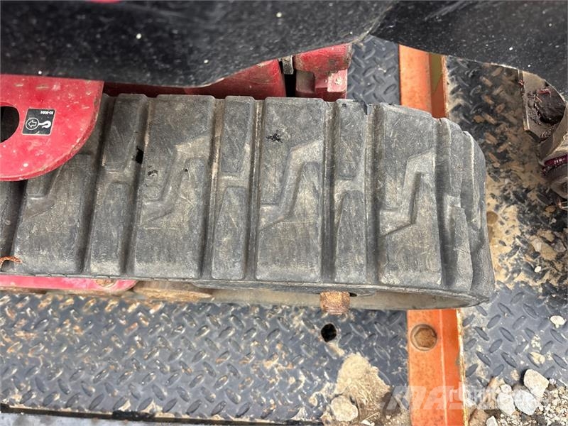 Toro Dingo TX427 Skid steer loaders