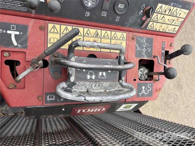 Toro Dingo TX427 Kompaktrakodók