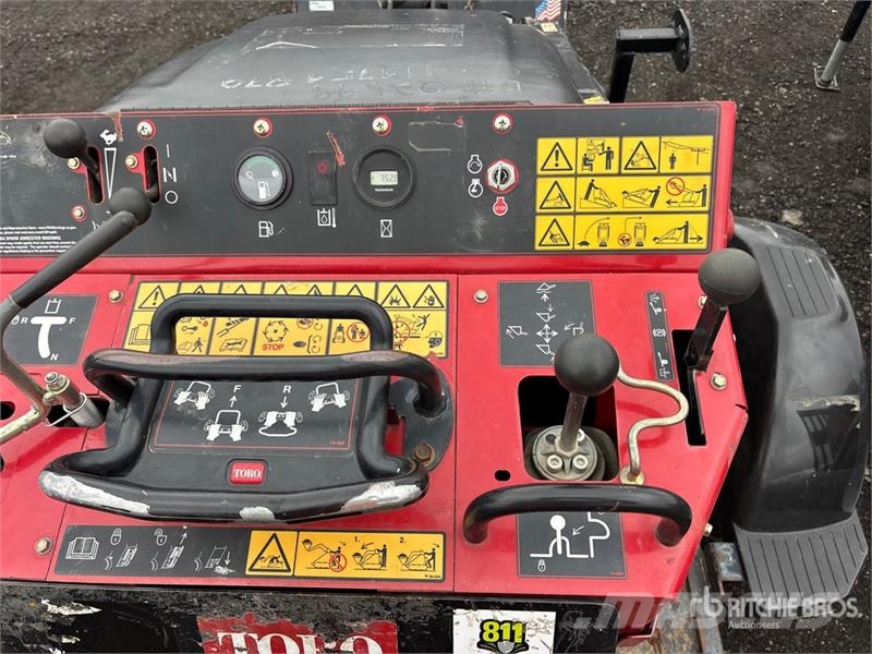 Toro Dingo TX427 Skid steer loaders