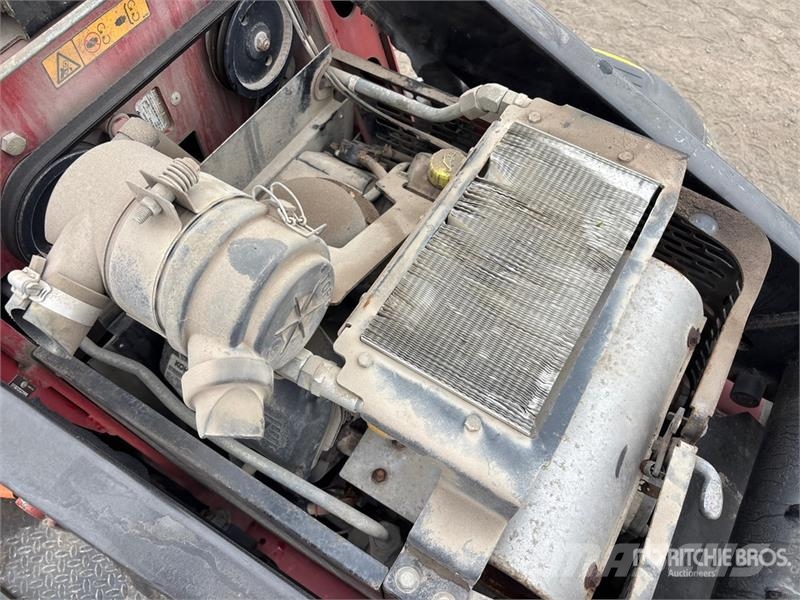 Toro Dingo TX427 Kompaktrakodók
