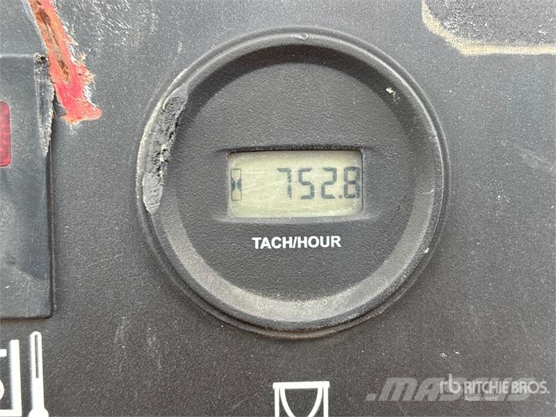 Toro Dingo TX427 Skid steer loaders