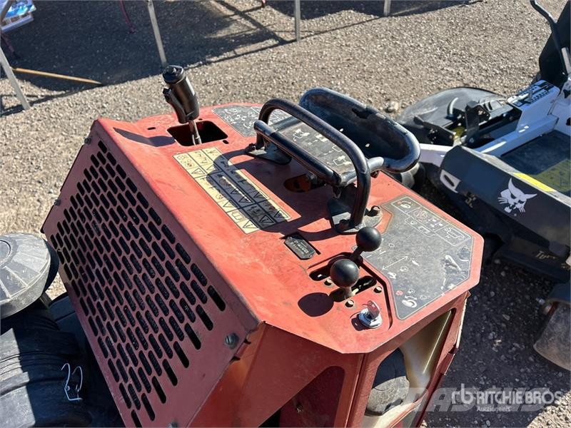 Toro STX-26 الكاسحات وقلابات التربة ذات المحركات