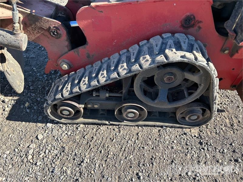 Toro STX-26 الكاسحات وقلابات التربة ذات المحركات