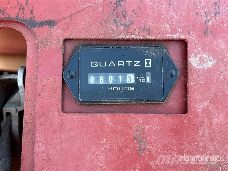 Toro STX-26 الكاسحات وقلابات التربة ذات المحركات