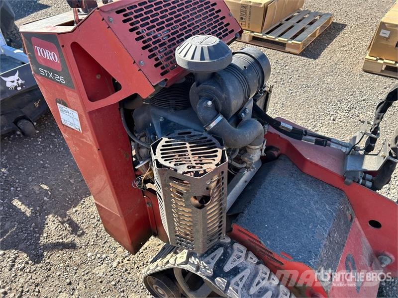 Toro STX-26 الكاسحات وقلابات التربة ذات المحركات