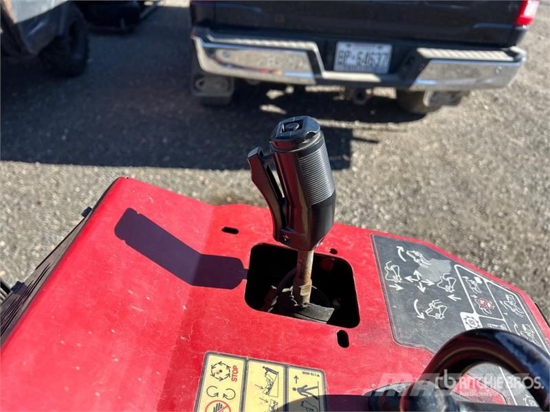 Toro STX-26 الكاسحات وقلابات التربة ذات المحركات