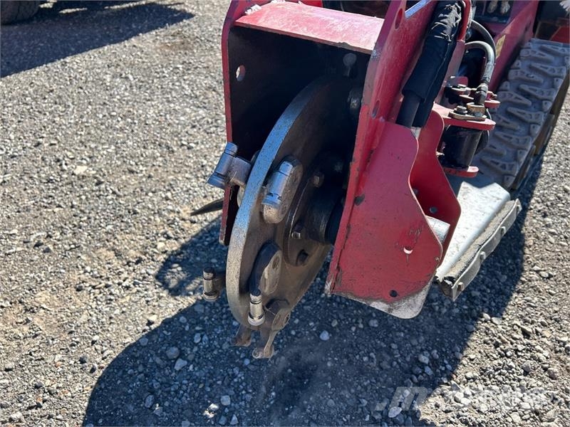 Toro STX-26 الكاسحات وقلابات التربة ذات المحركات