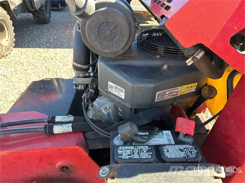Toro STX-26 الكاسحات وقلابات التربة ذات المحركات