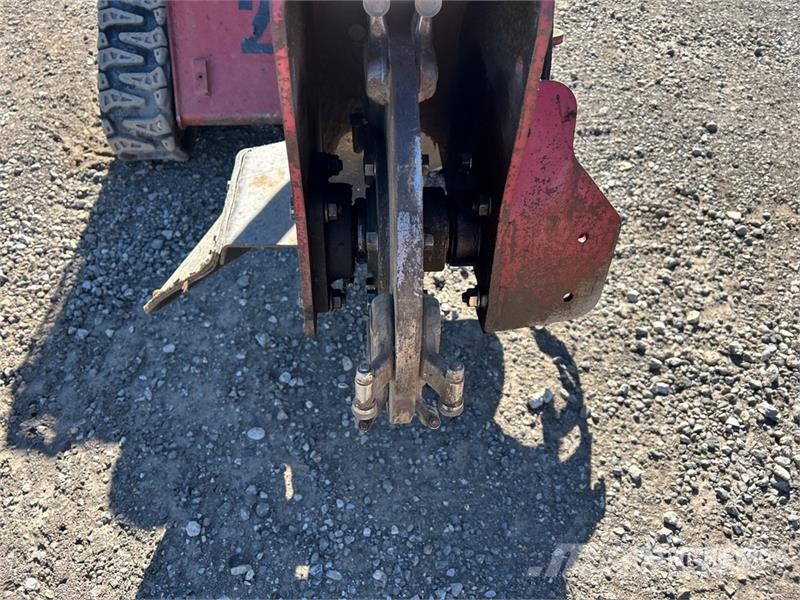 Toro STX-26 الكاسحات وقلابات التربة ذات المحركات