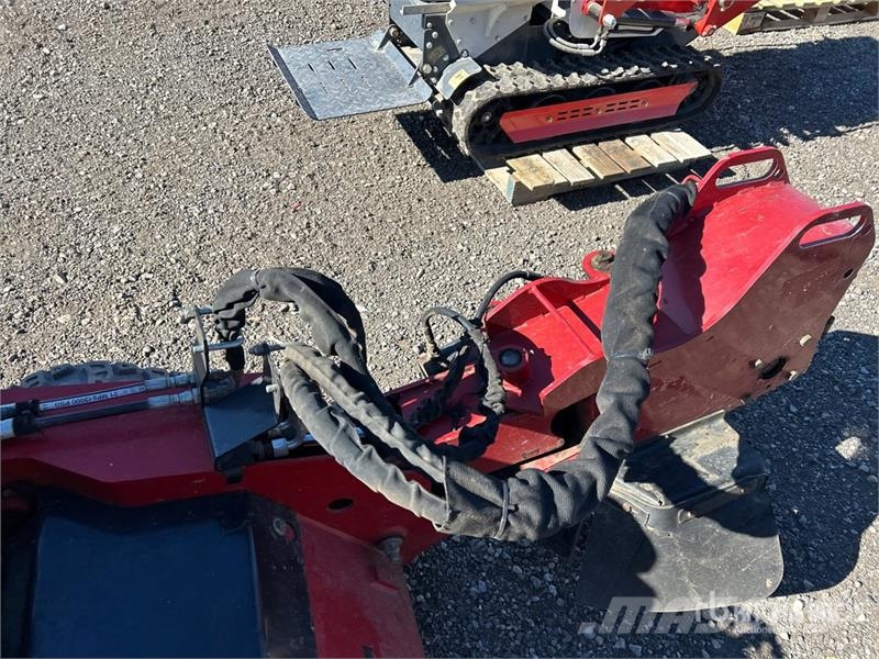 Toro STX-26 الكاسحات وقلابات التربة ذات المحركات