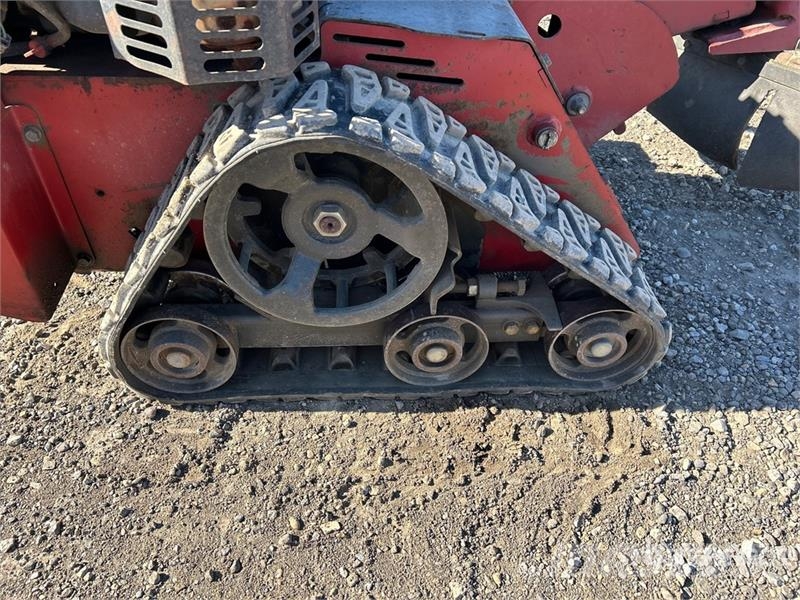 Toro STX-26 الكاسحات وقلابات التربة ذات المحركات