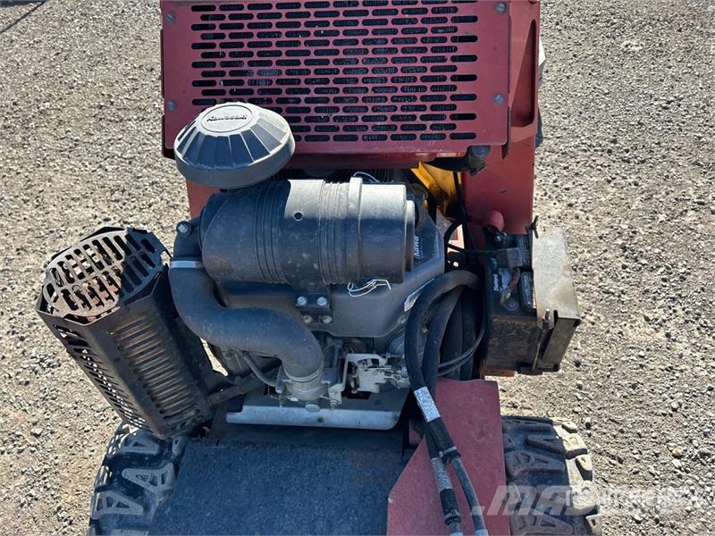 Toro STX-26 الكاسحات وقلابات التربة ذات المحركات