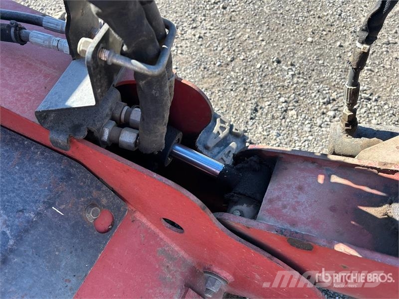 Toro STX-26 الكاسحات وقلابات التربة ذات المحركات
