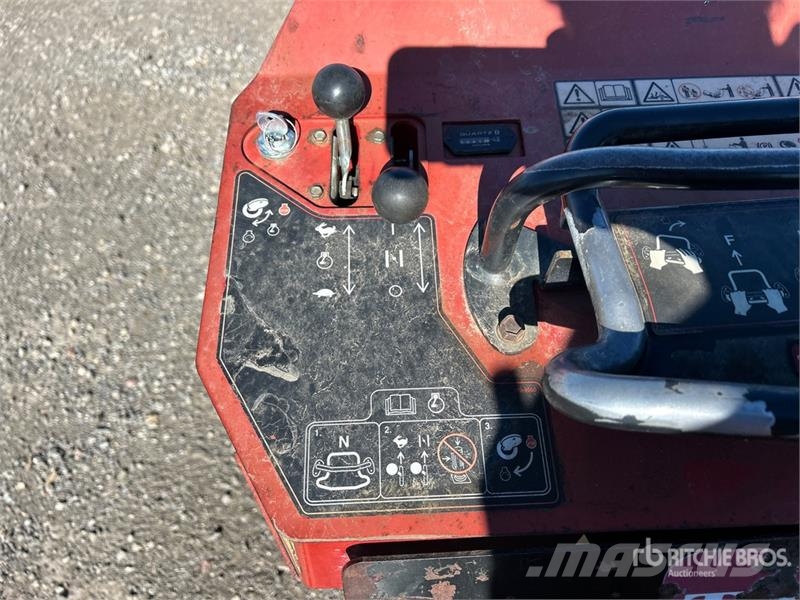 Toro STX-26 الكاسحات وقلابات التربة ذات المحركات