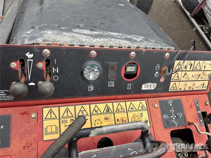 Toro TX427 - 22342HD Mini Compact Track Loader Kompaktlaadurid