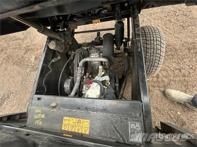 Toro Workman GTX Utility Vehicle Pomožni stroji