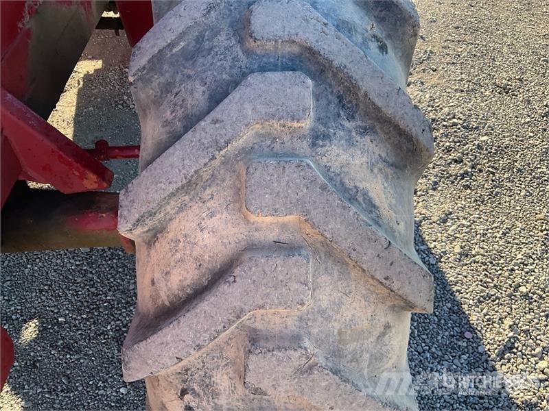 Tovel 64428 6000 lb 4x4x4 Rough Terrain Forklift Elevatore per esterni