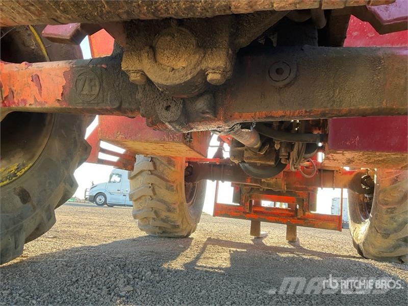 Tovel 64428 6000 lb 4x4x4 Rough Terrain Forklift Elevatore per esterni