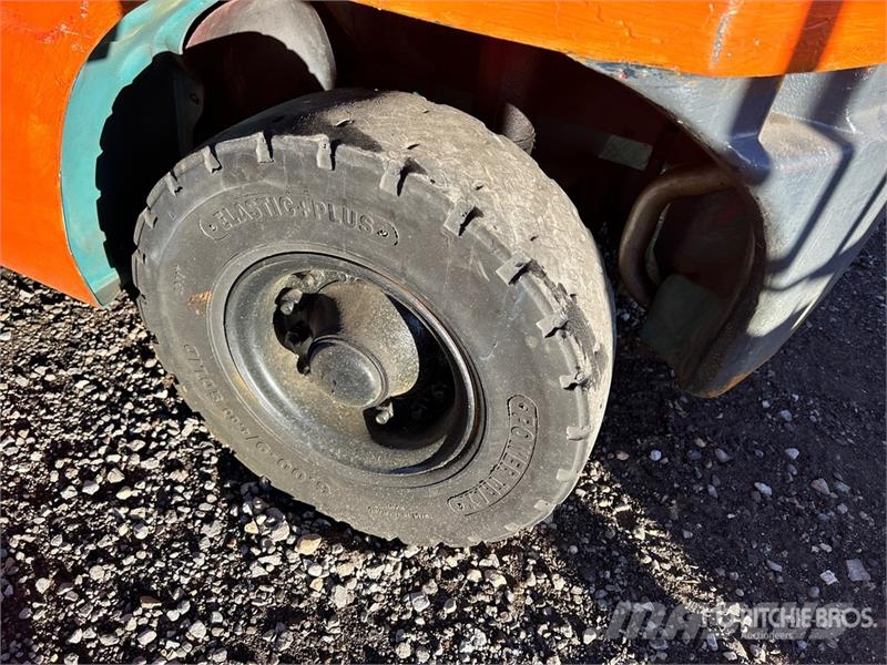 Toyota 02-7FG20 2000 kg Forklift Kahveltõstukid - muud