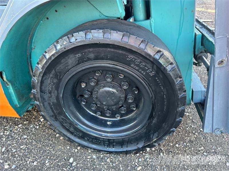 Toyota 02-7FG20 2000 kg Forklift Kahveltõstukid - muud