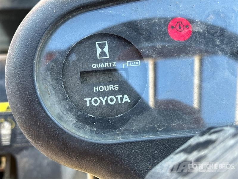 Toyota 42-6FGU25 3750 lb Forklift Kahveltõstukid - muud