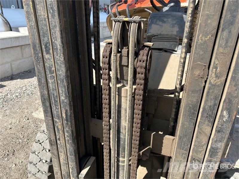 Toyota 42-6FGU25 3750 lb Pneumatic Tire Forklift Gaffeltrucker - Annet