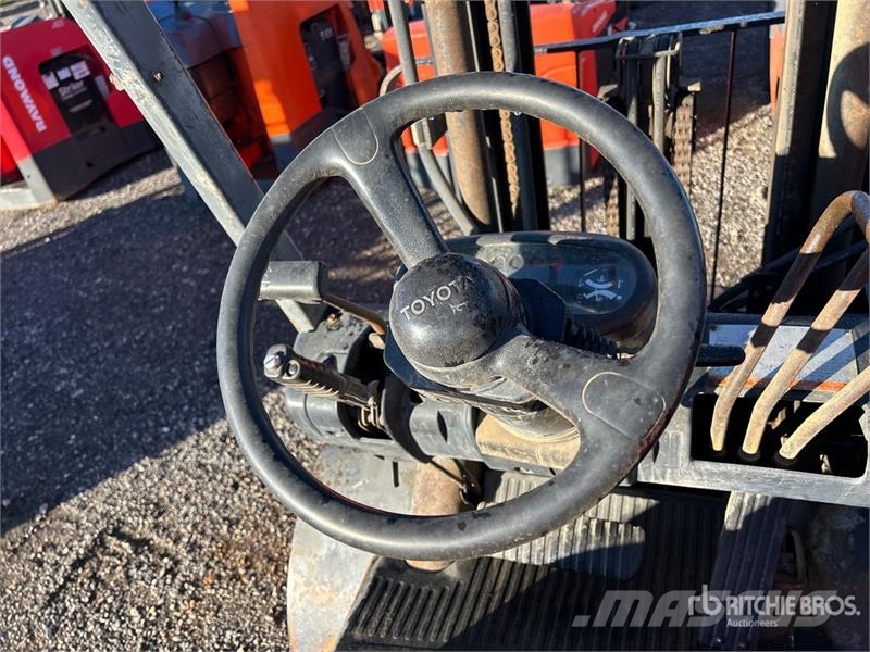Toyota 42-6FGU25 3750 lb Forklift Kahveltõstukid - muud