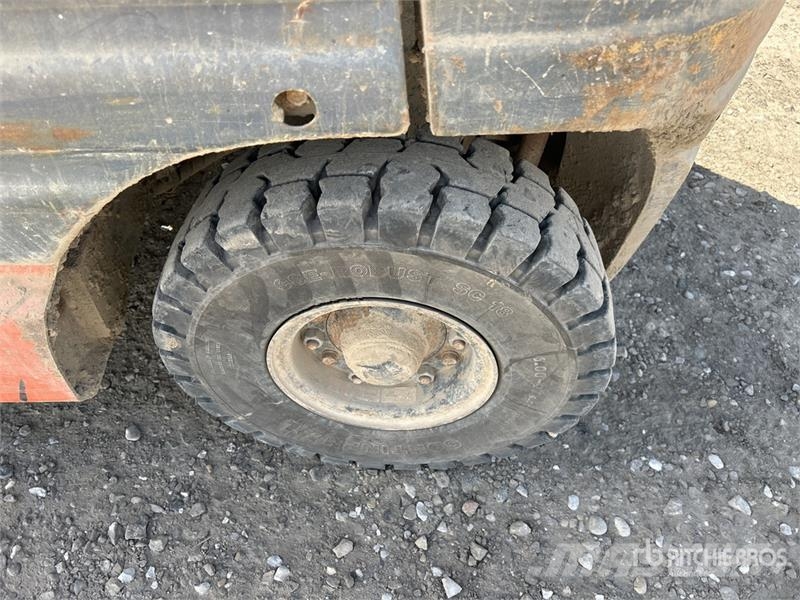 Toyota 42-6FGU25 3750 lb Pneumatic Tire Forklift Gaffeltrucker - Annet