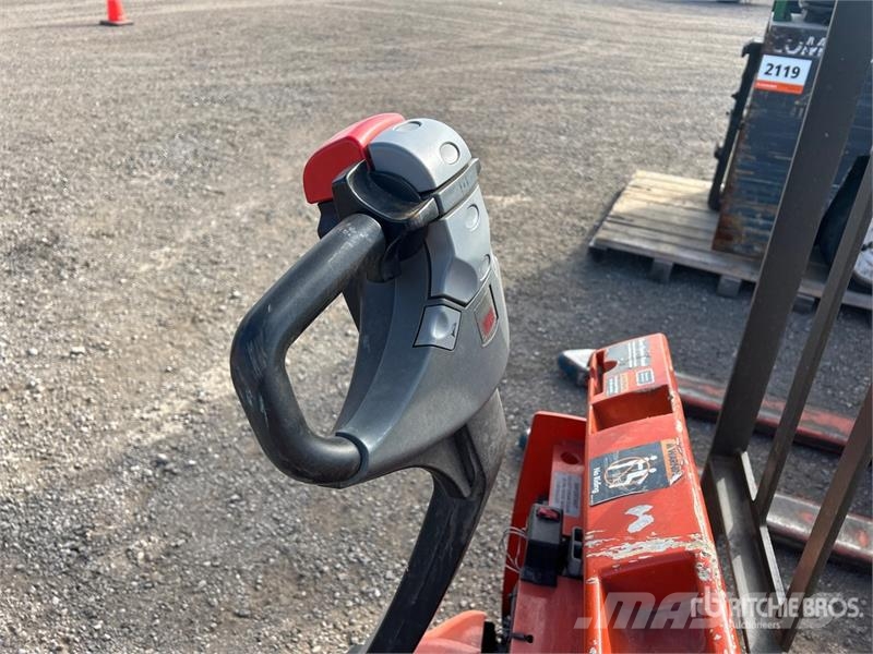 Toyota 4500 lb Electric Pallet Jack Transpalette manuel