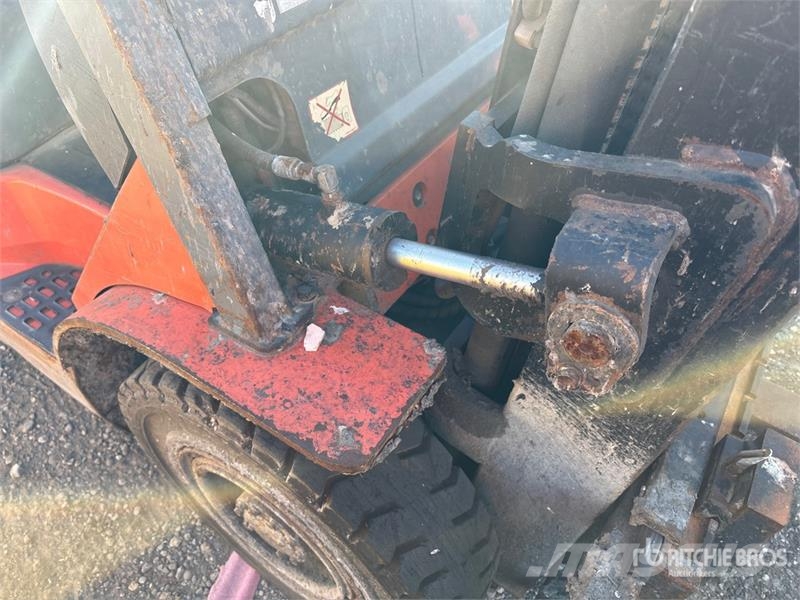 Toyota 7FGU25 3750 lb Pneumatic Tire Forklift Інше