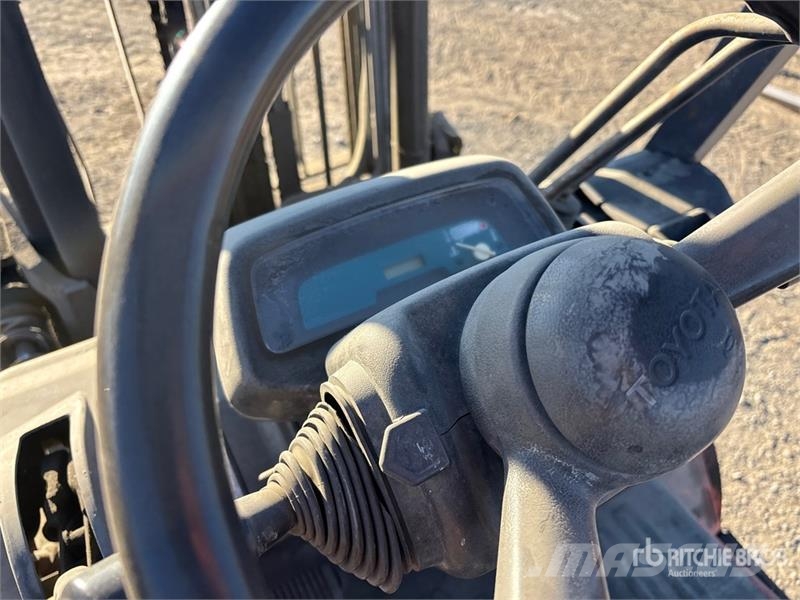 Toyota 7FGU30 5460 lb Forklift شاحنات ذات رافعات شوكية - أخرى
